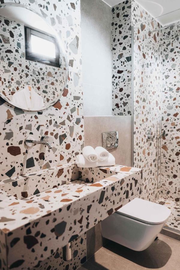 Mazi - Pied A Terre *