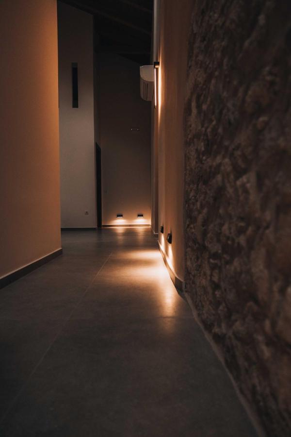 Mazi - Pied A Terre *